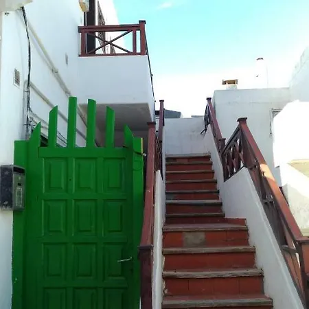 Pensión ~ Casa Vacay- Single & Double Holiday In The Heart Of Puerto Del Carmen! *